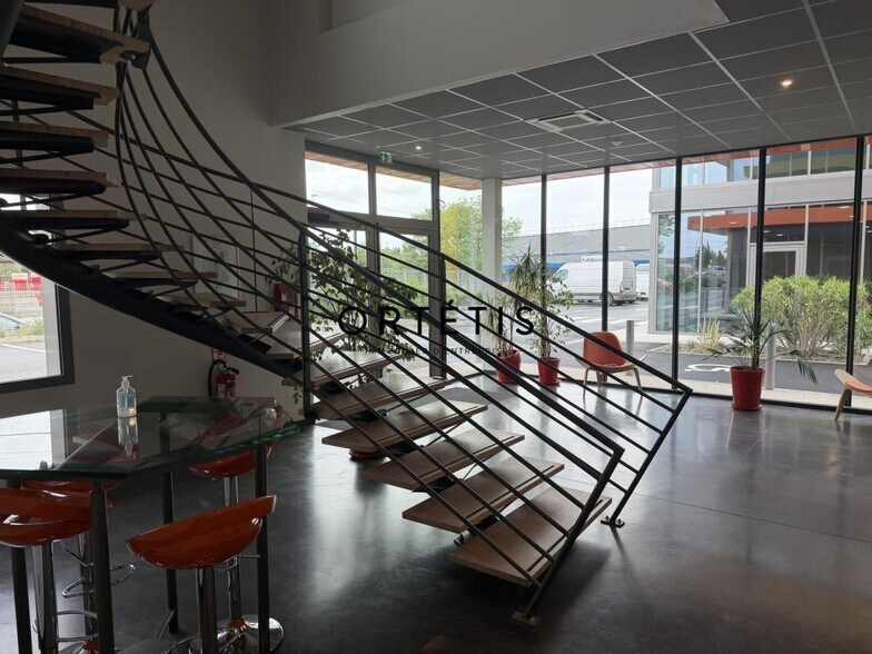 Chemin De La Chasse Zi En Jacca, Colomiers to rent - Interior Photo - Image 3 of 15