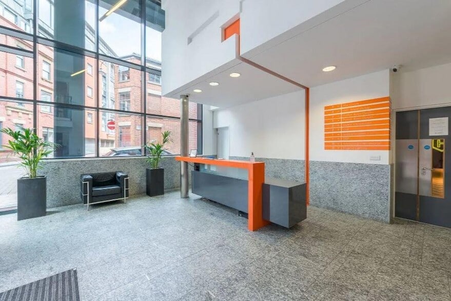 2 Commercial St, Manchester to rent - Building Photo - Image 3 of 10