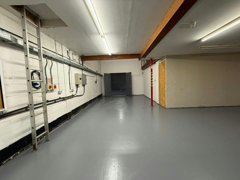 Palmers Rd, Emsworth to rent - Building Photo - Image 2 of 11