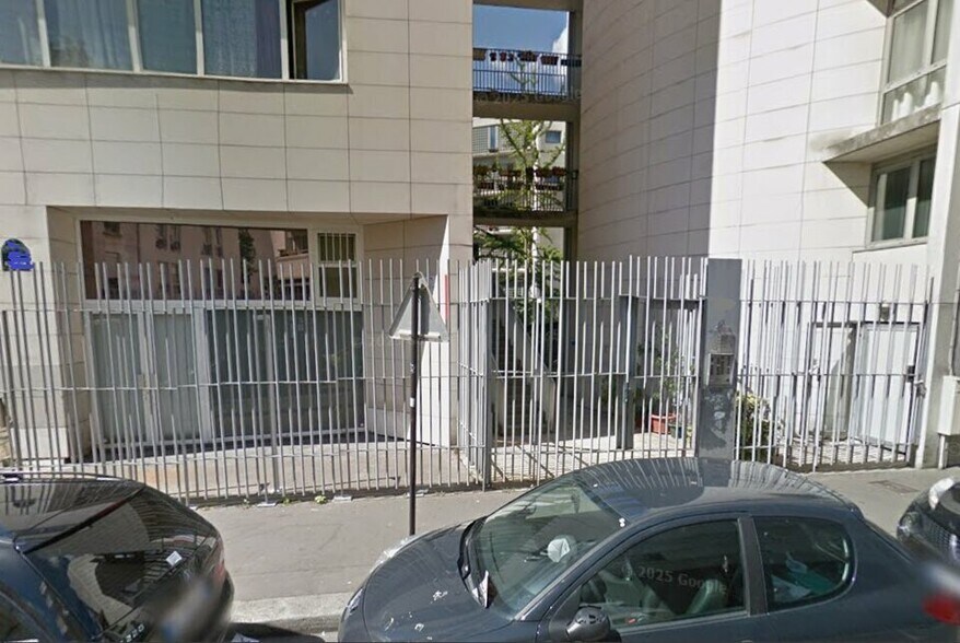 Retail in Paris to rent - Building Photo - Image 1 of 7