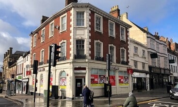 20 High St, Bedford to rent Building Photo- Image 1 of 1