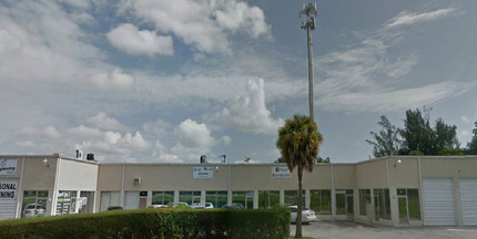 8233 Gator Ln, West Palm Beach, FL for rent Building Photo- Image 1 of 4