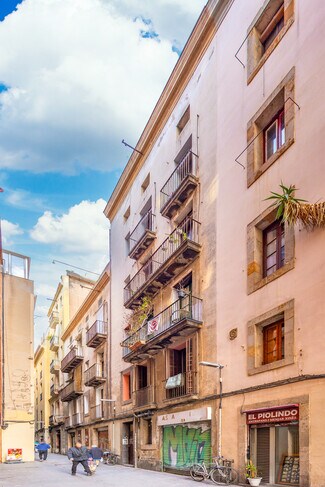 More details for Carrer de Freixures, 8, Barcelona - Retail to Rent