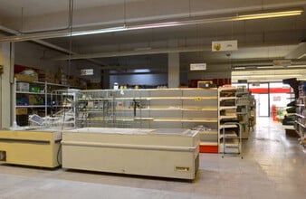 Retail in Vilanova i la Geltrú, Barcelona to rent Floor Plan- Image 1 of 6