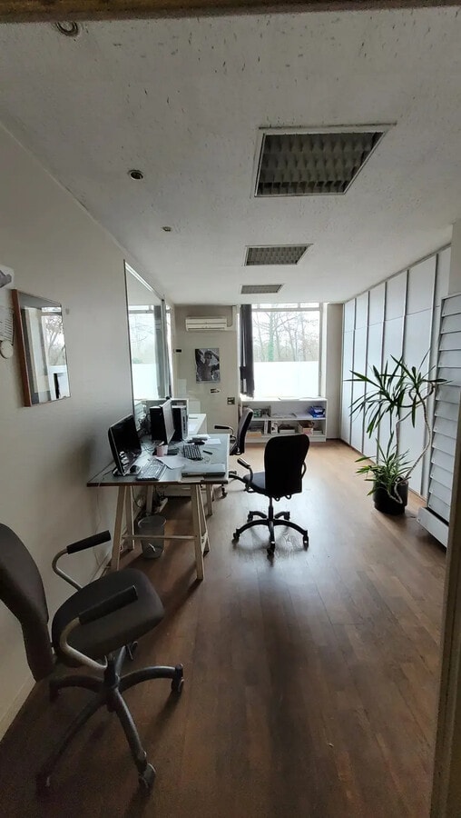 Lyon, RHO 69004 - - - Interior Photo - Image 2 of 4