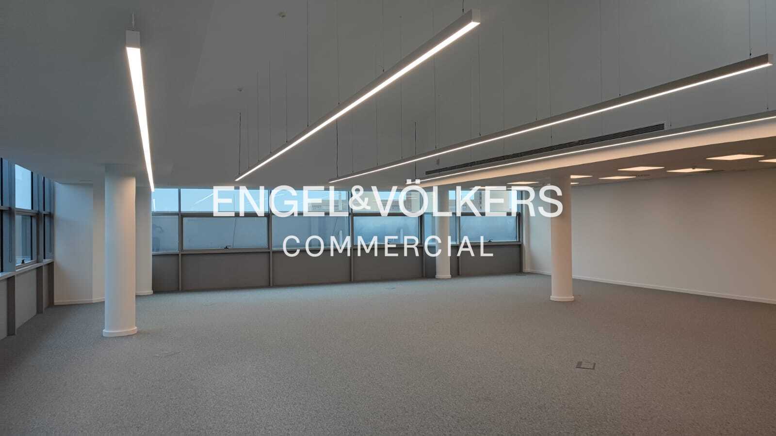 Office in Badalona, Barcelona to rent Interior Photo- Image 1 of 13