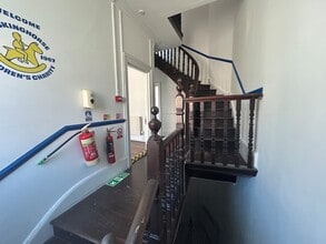 13 Prince Albert St, Brighton to rent Interior Photo- Image 1 of 5