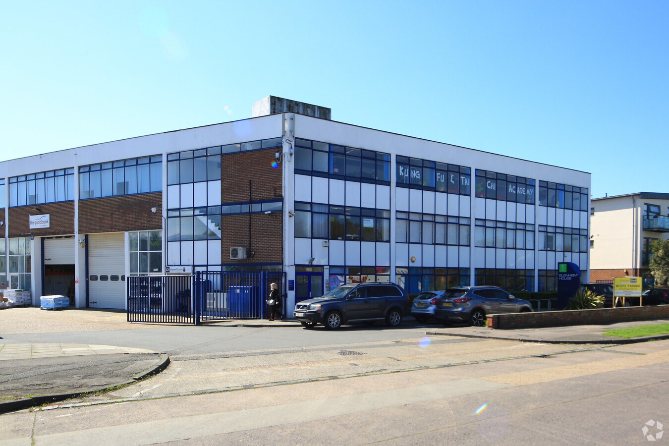 1 Blenheim Rd, Epsom KT19 9AP UK