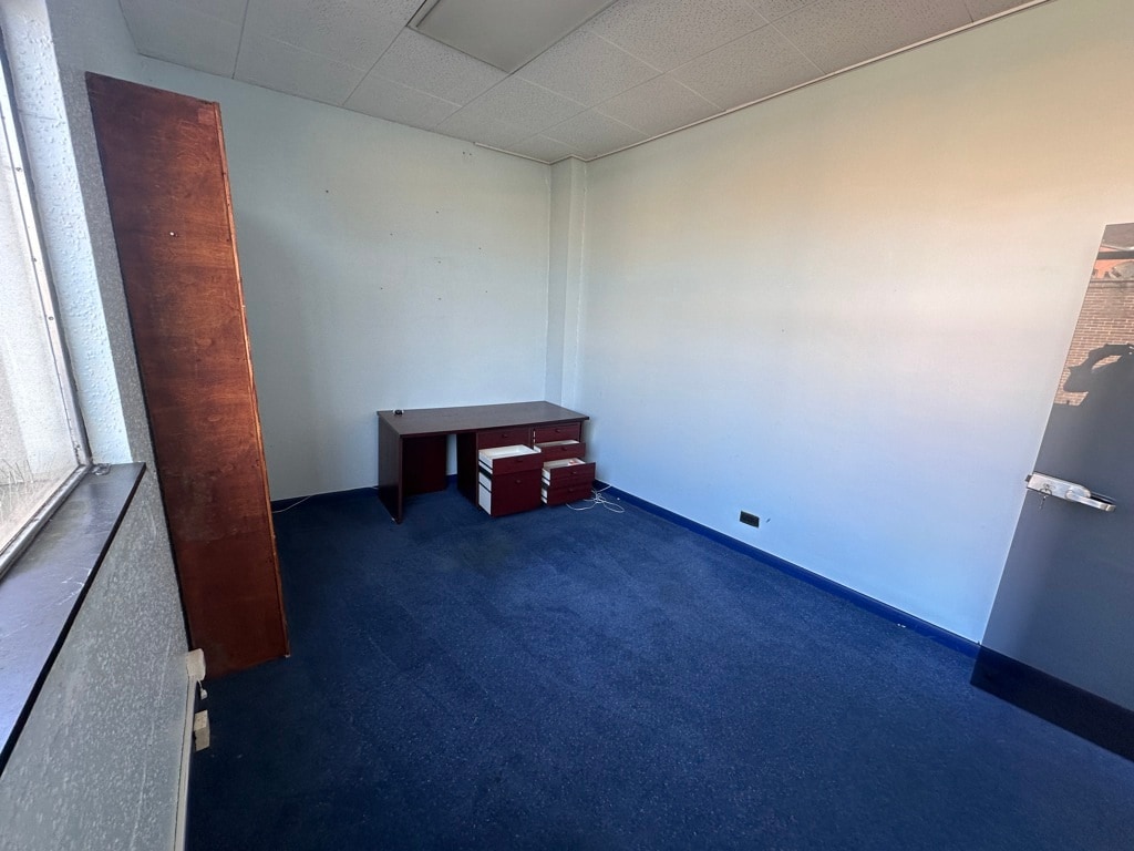 30 Lord St, Wrexham to rent Building Photo- Image 1 of 1