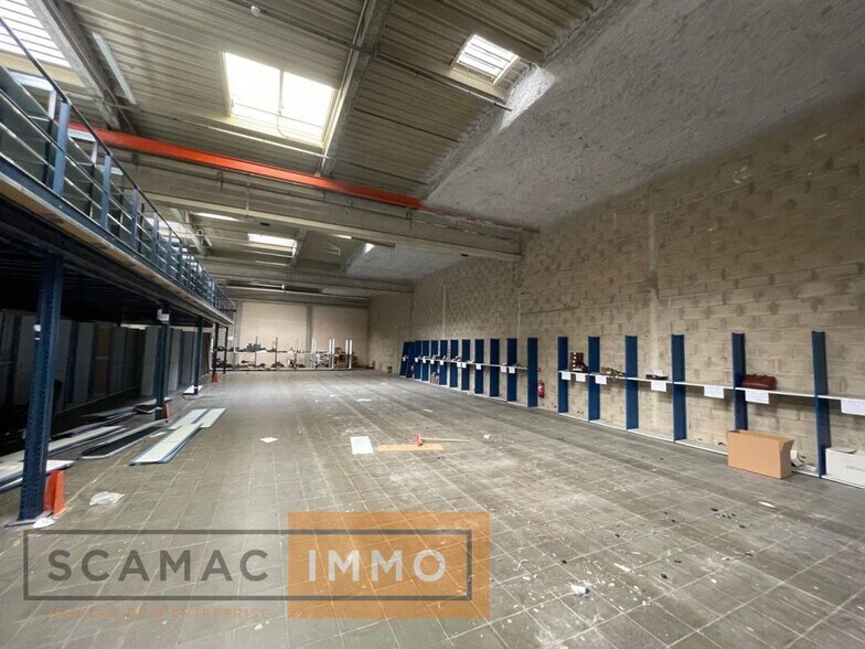 Light Industrial in Courcouronnes for sale - Interior Photo - Image 3 of 15
