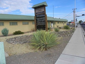 1705 N Valley Dr, Las Cruces, NM for sale Primary Photo- Image 1 of 1