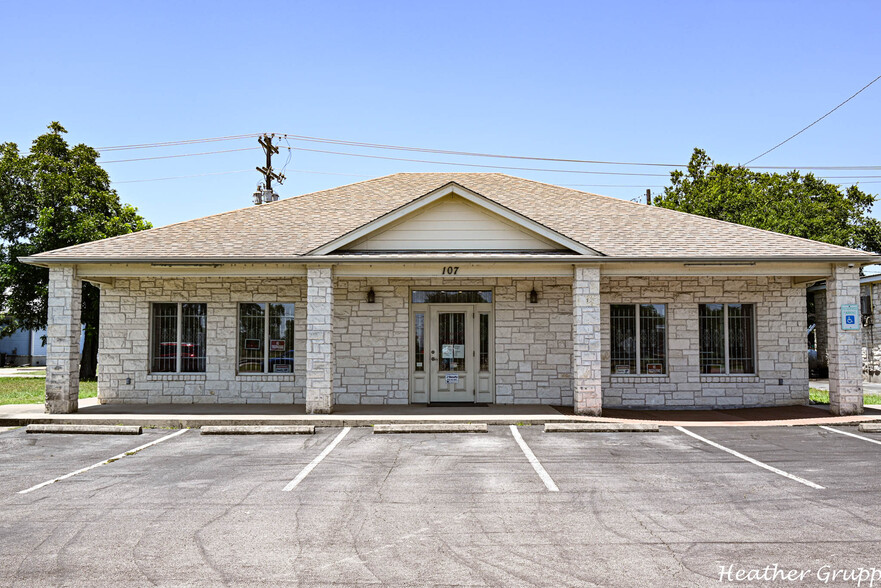 107 N Highway 183, Leander, TX for rent - Primary Photo - Image 1 of 4