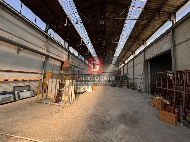 Location Local d'activités 320 m² à 1 350 m²