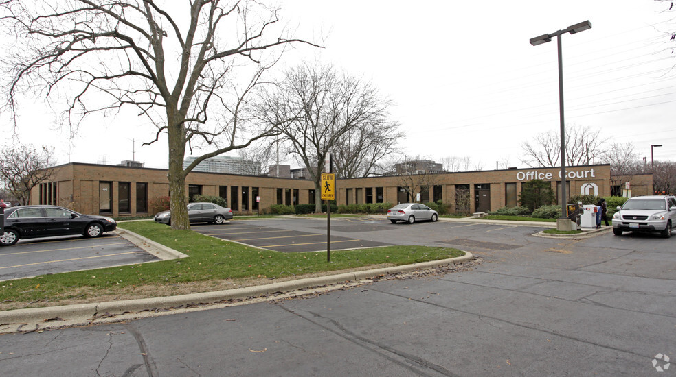 5225 Old Orchard Rd, Skokie, IL for rent - Building Photo - Image 3 of 9