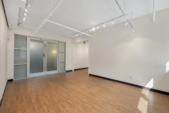 131 W 33rd St, New York, NY for rent Interior Photo- Image 2 of 9