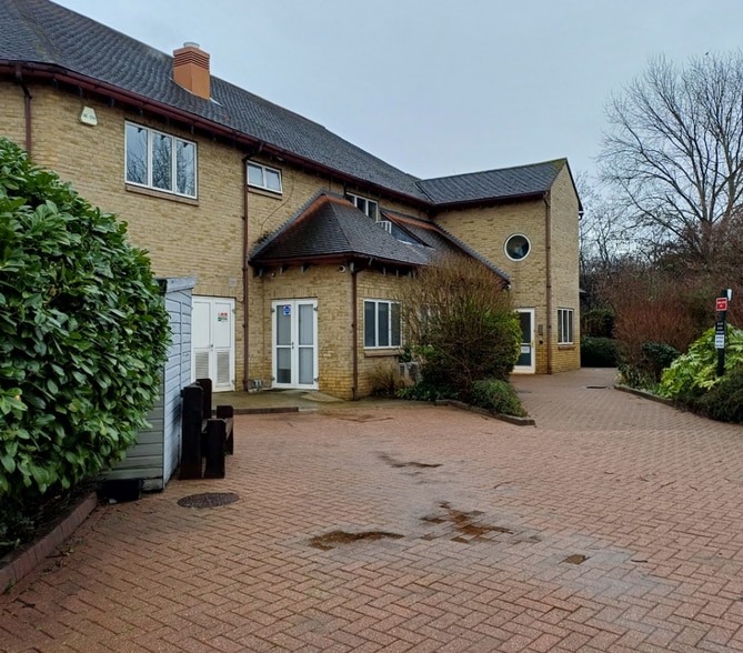 Richard House Dr, London for sale - Primary Photo - Image 1 of 10