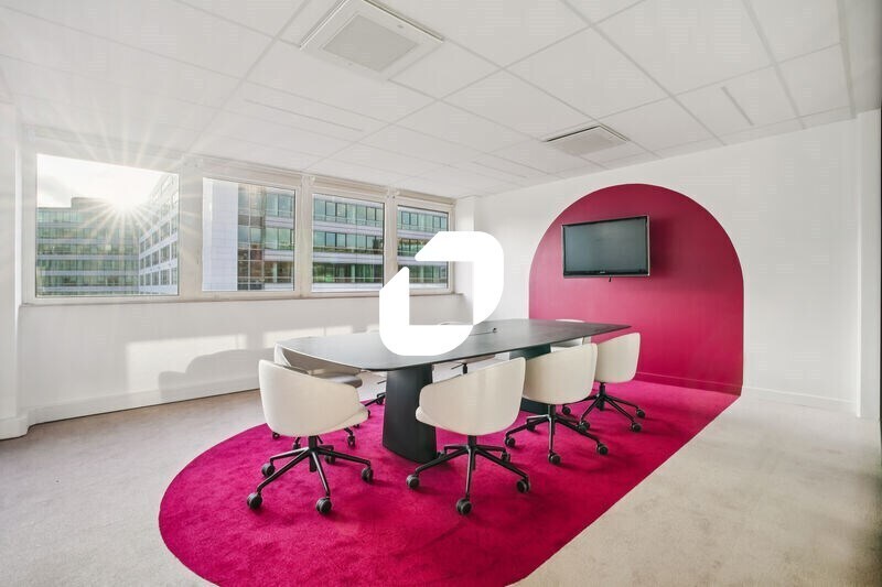 7 Rue Eugène Et Armand Peugeot, Rueil-Malmaison to rent Building Photo- Image 1 of 20
