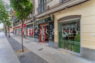 Retail in Madrid, Madrid to rent Interior Photo- Image 1 of 10