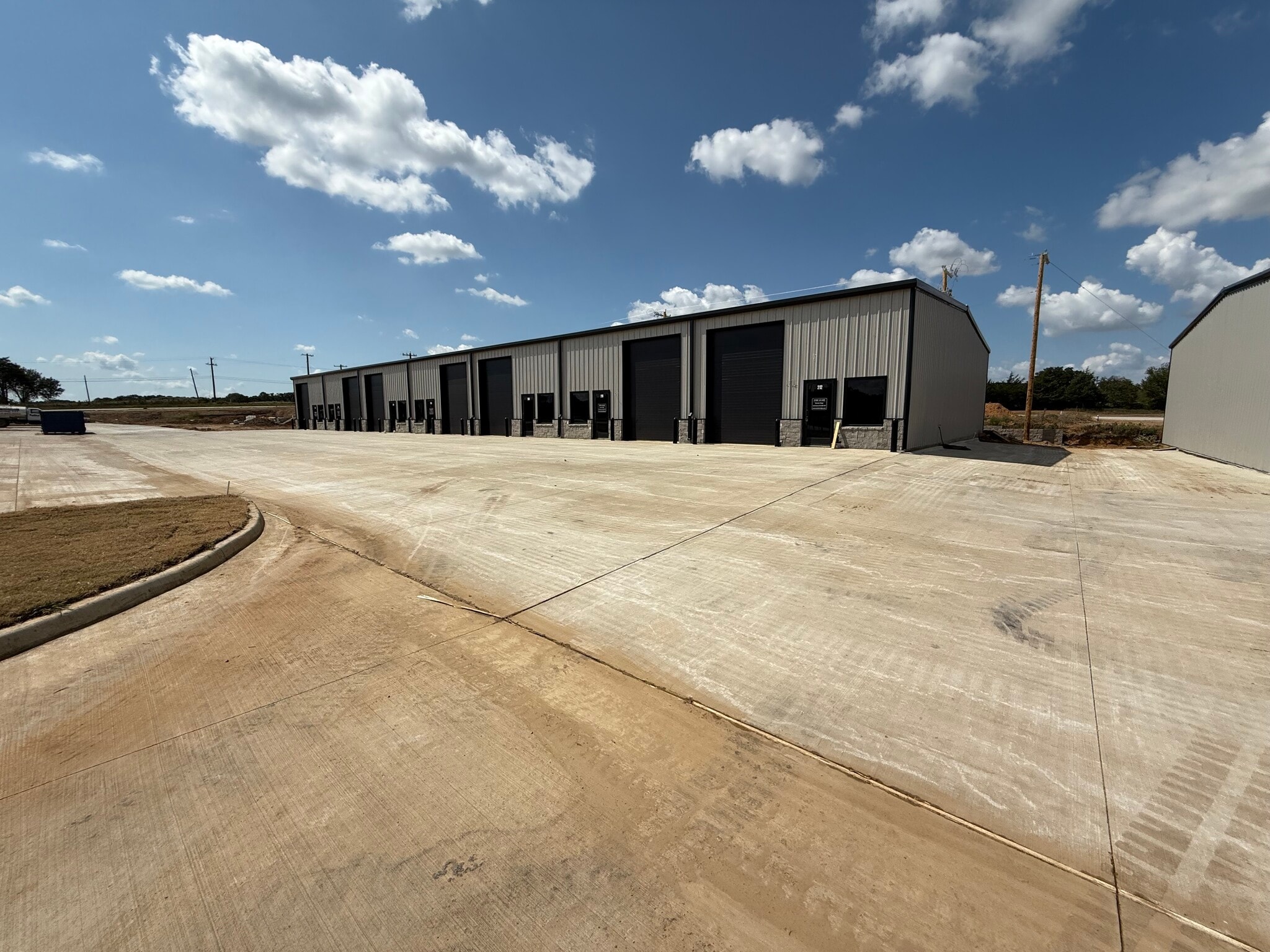 6815 Rendon Bloodworth Rd, Fort Worth, TX to rent Building Photo- Image 1 of 17