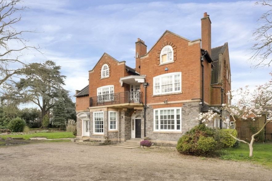 Loughborough Rd, Quorn to rent - Primary Photo - Image 1 of 8