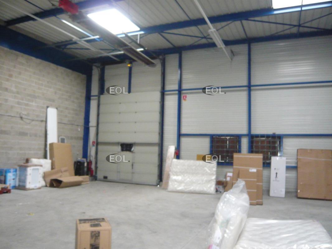 Light Industrial in Chelles to rent Interior Photo- Image 1 of 3