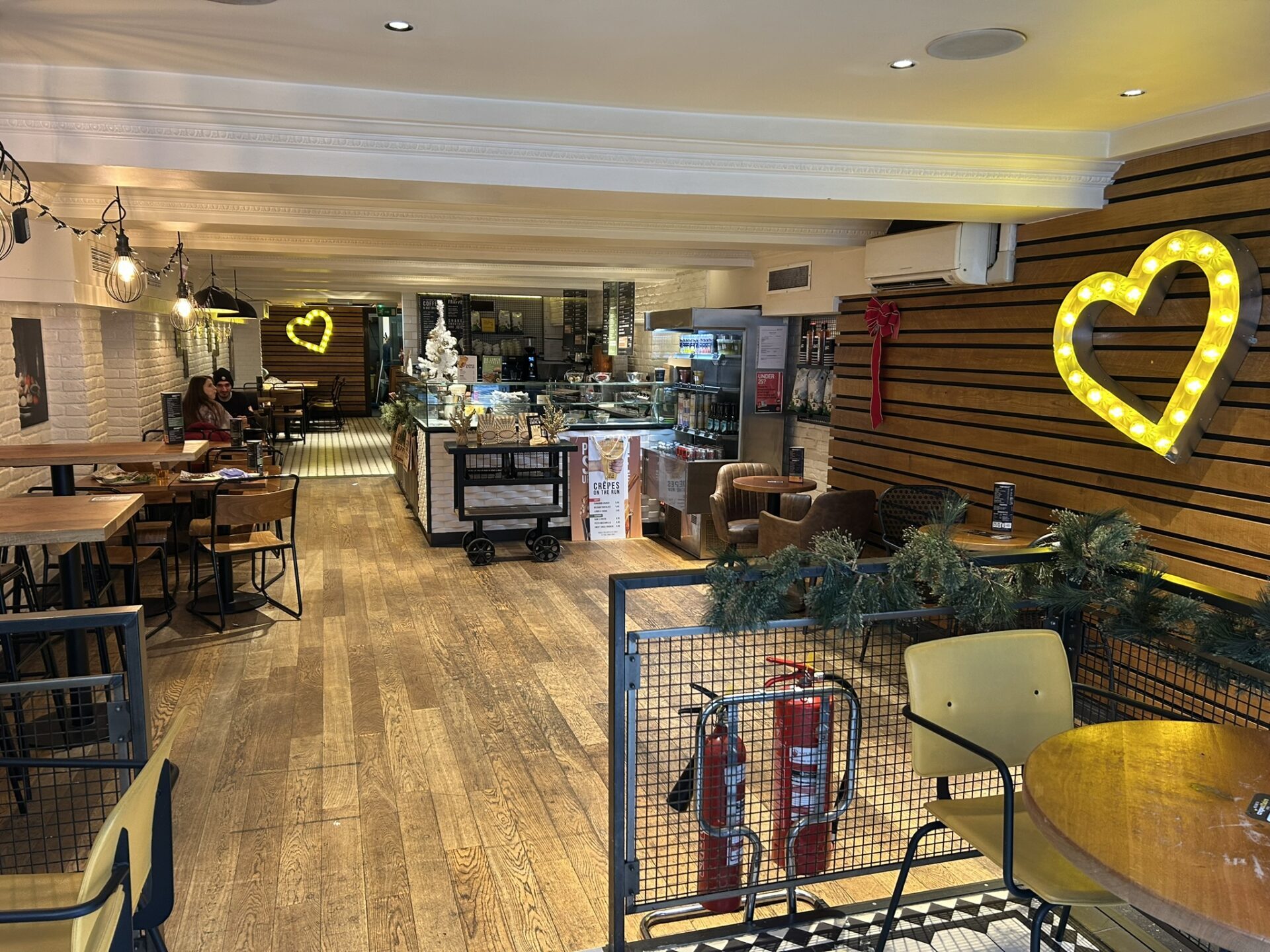 34 Bridge St, Chester to rent Interior Photo- Image 1 of 1