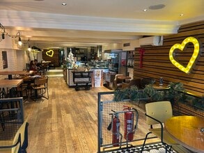 34 Bridge St, Chester to rent Interior Photo- Image 1 of 1