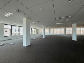 Office in Lyon for sale Interior Photo- Image 1 of 2