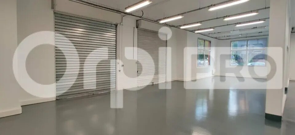 Location Local d'activités 642 m² - Photo 1