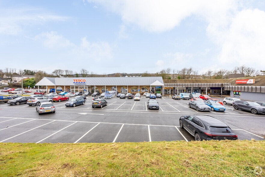 Kelburn St, Barrhead to rent - Building Photo - Image 2 of 6