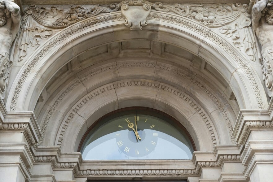 Victoria Sq, Birmingham to rent - Building Photo - Image 1 of 10