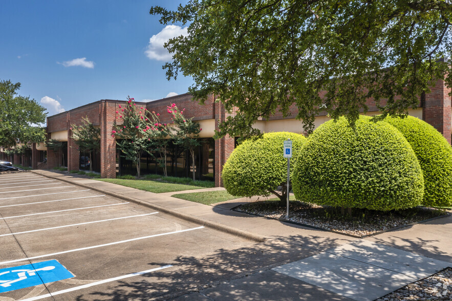 1778 N Plano Rd, Richardson, TX for rent - Building Photo - Image 1 of 6