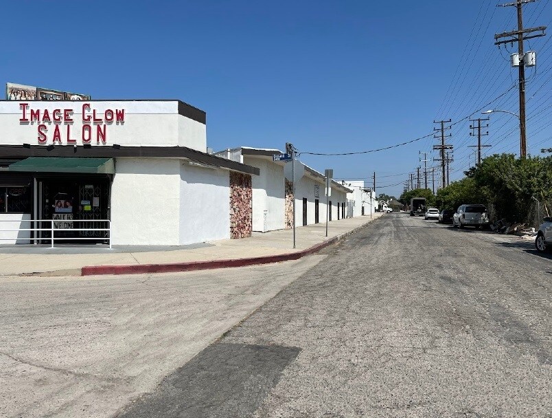 10821-10859 Oxnard St, North Hollywood, CA to rent Building Photo- Image 1 of 6