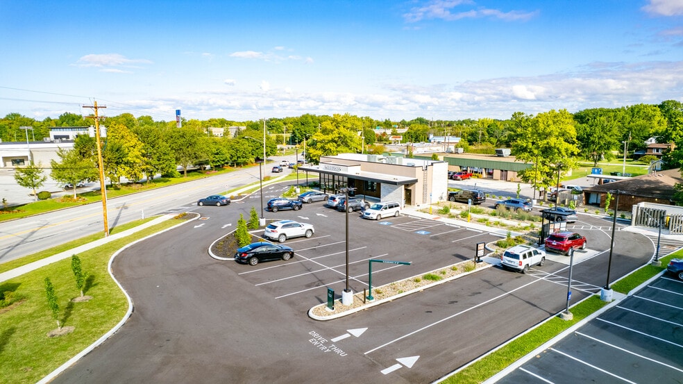 23107 Broadway Ave, Oakwood Village, OH for sale - Building Photo - Image 1 of 2