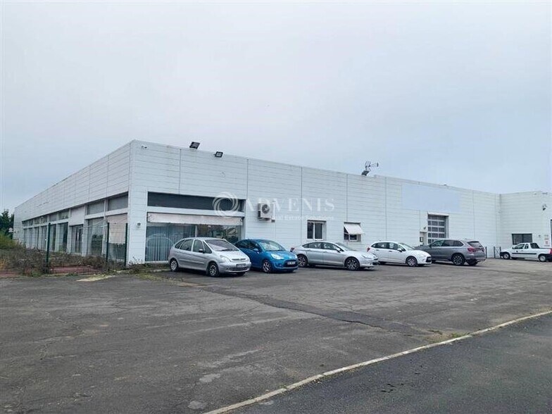 Light Industrial in Saint-Ouen for sale - Building Photo - Image 1 of 7