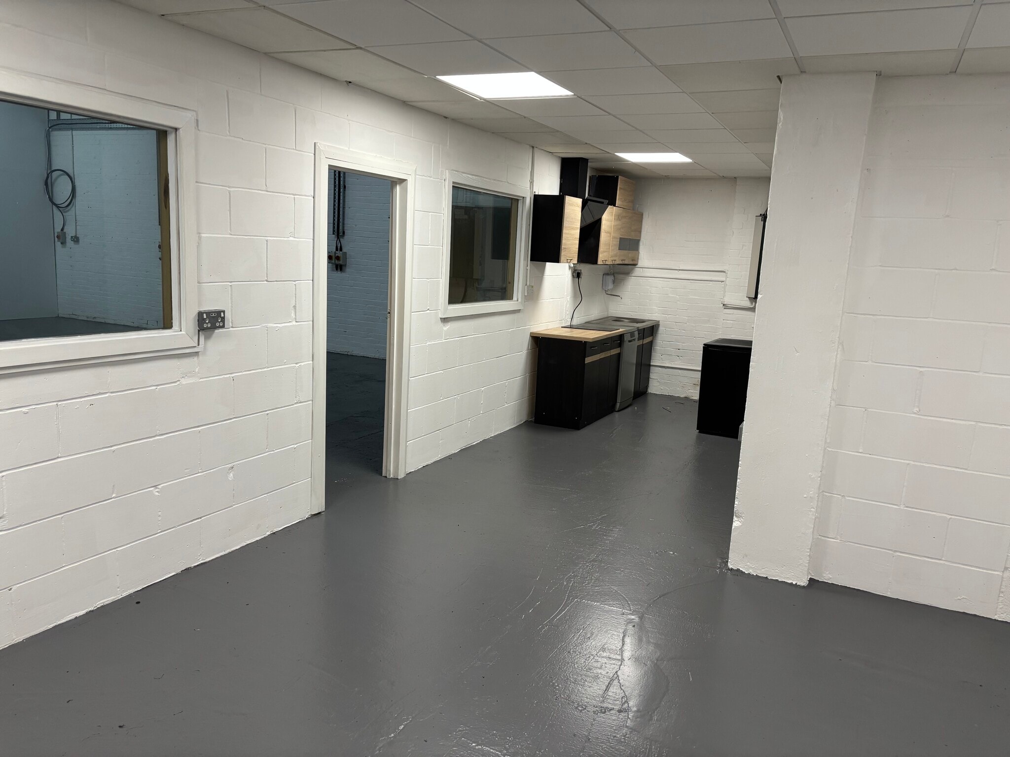 42 Bone Ln, Newbury to rent Interior Photo- Image 1 of 7