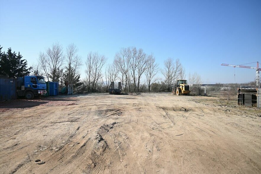 111 Rue De Chassagne, Ternay to rent - Construction Photo - Image 3 of 4