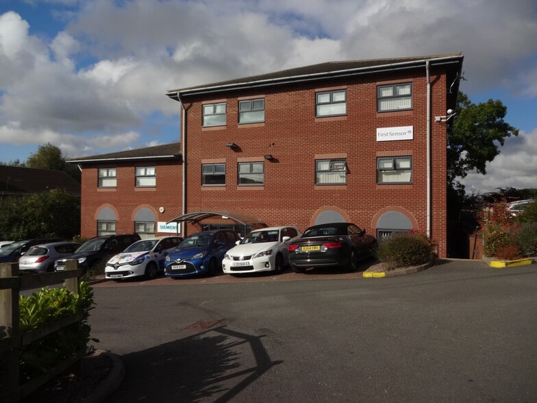 Somers Rd, Rugby to rent - Building Photo - Image 1 of 4