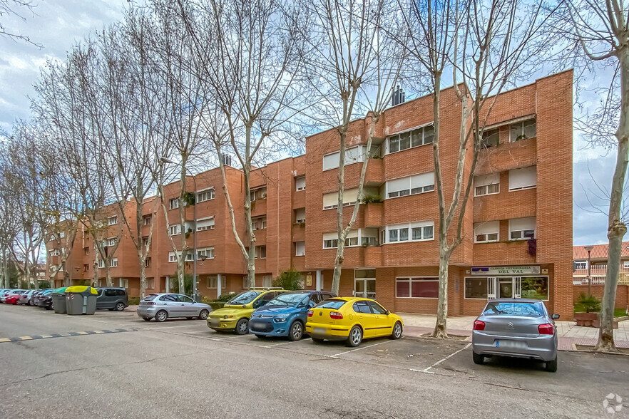 Calle Toledo, 10, Alcalá De Henares, Madrid for rent - Primary Photo - Image 1 of 2