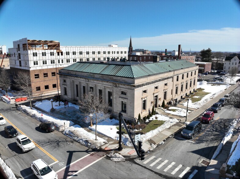 Prominent Office and Parking in Downtown portfolio of 2 properties for sale on LoopNet.co.uk - Matterport Community - Image 3 of 26
