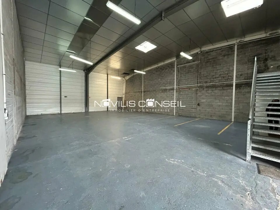 Light Industrial in Toulouse to rent Building Photo- Image 1 of 8