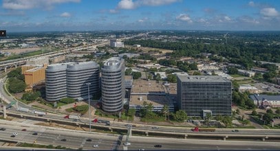 2900 N Loop Fwy W, Houston, TX - AERIAL map view