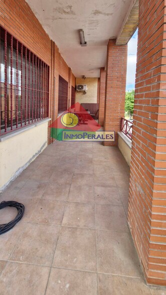 Office / Retail in Getafe, Madrid to rent - Primary Photo - Image 1 of 6