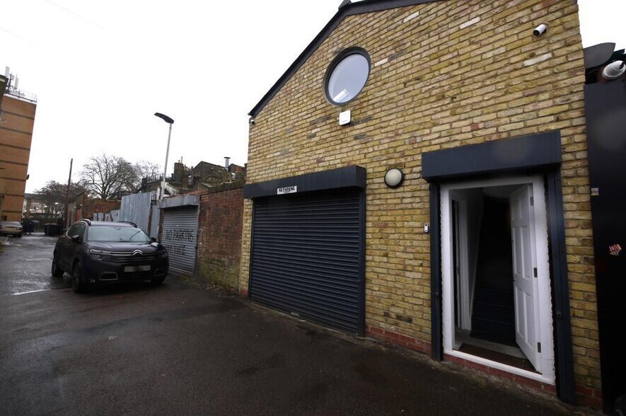 159A Barking Rd, London for sale - Building Photo - Image 1 of 1