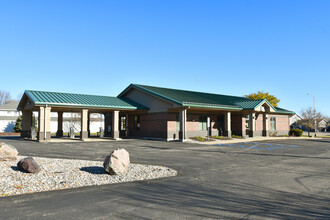 1501 32nd Ave S, Fargo, ND for sale Primary Photo- Image 1 of 3