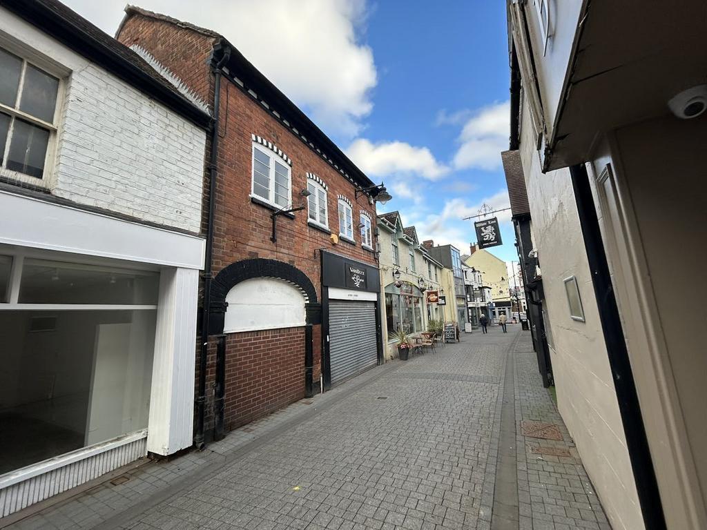 12 Duke St, Telford to rent Building Photo- Image 1 of 5