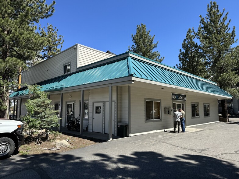 306 Laurel Mountain Rd, Mammoth Lakes, CA for rent - Building Photo - Image 1 of 14