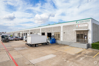 More details for 1231 N Post Oak Rd, Houston, TX - Industrial for Rent