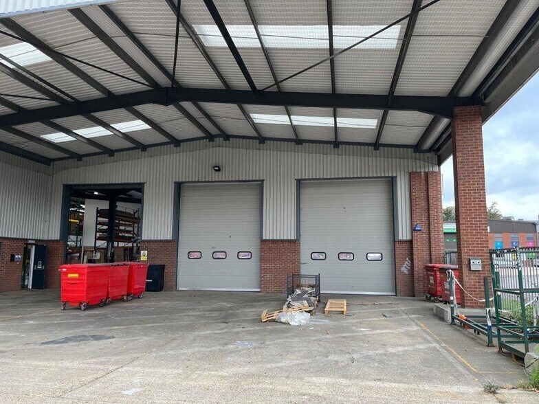 Cowdray Ave, Colchester to rent - Building Photo - Image 3 of 12