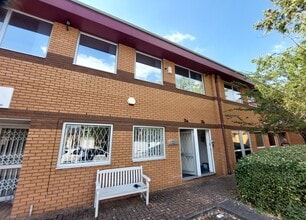 Hawkfield Way, Bristol to rent Building Photo- Image 2 of 5